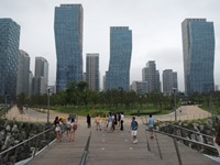 Students from Ewha Womans University and CUHK explore Asian urban space and cultures in Seoul and Hong Kong through the summer programme on Contemporary Asian Urbanism.